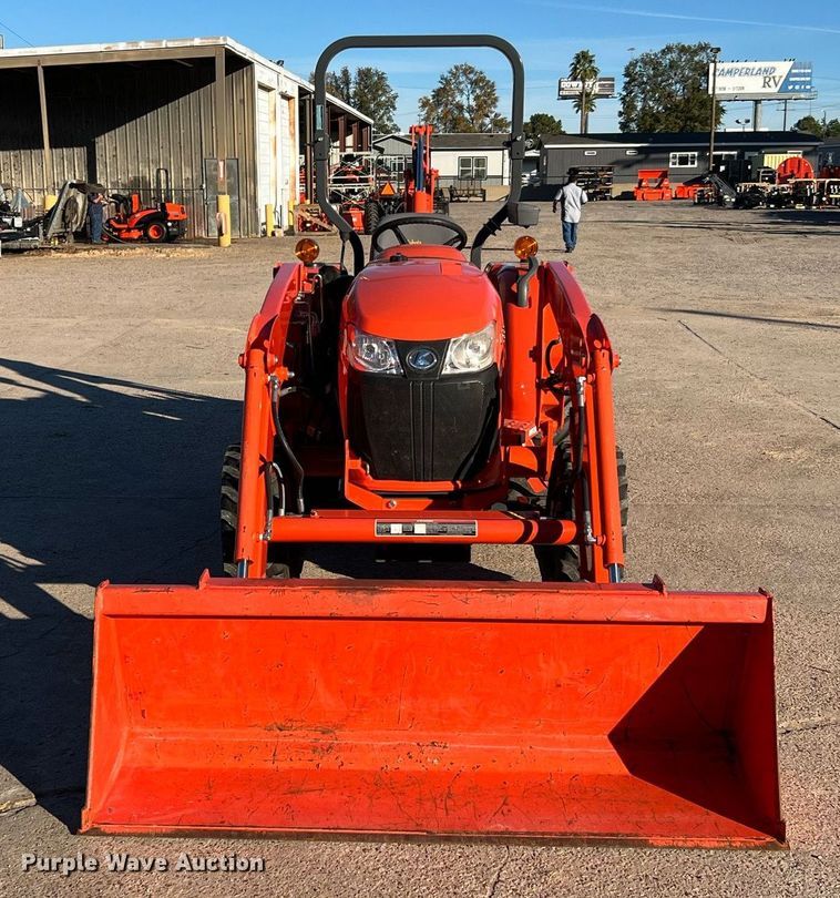 image for item MH9984 2018 Kubota L3301HST  MFWD tractor