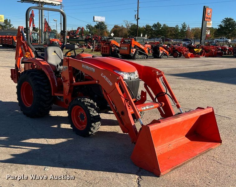 image for item MH9984 2018 Kubota L3301HST  MFWD tractor