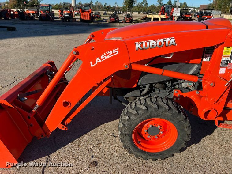image for item MH9984 2018 Kubota L3301HST  MFWD tractor