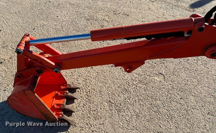 image for item MH9984 2018 Kubota L3301HST  MFWD tractor