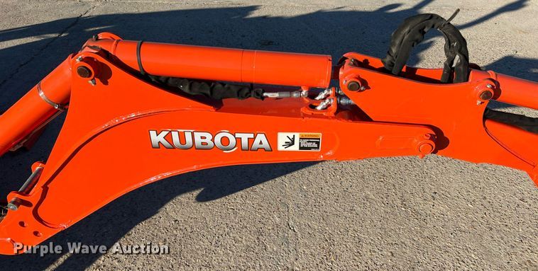 image for item MH9984 2018 Kubota L3301HST  MFWD tractor