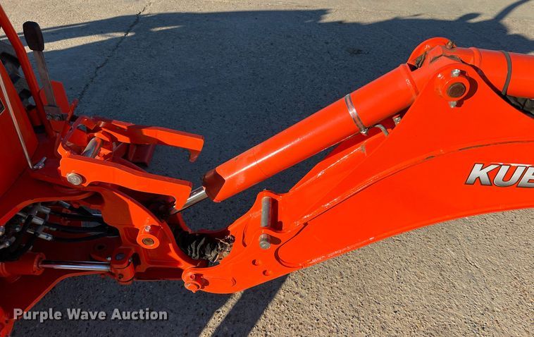 image for item MH9984 2018 Kubota L3301HST  MFWD tractor