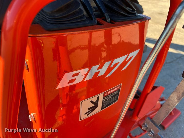 image for item MH9984 2018 Kubota L3301HST  MFWD tractor