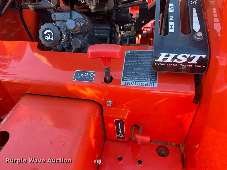 image for item MH9984 2018 Kubota L3301HST  MFWD tractor