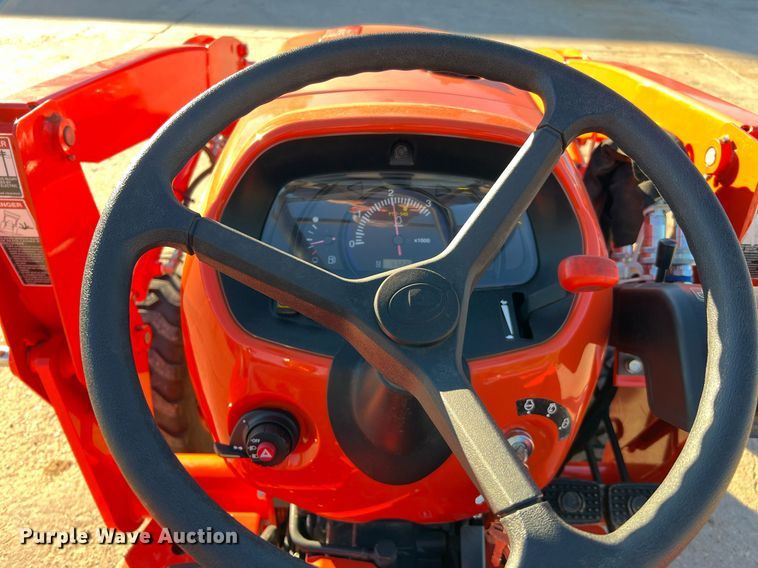 image for item MH9984 2018 Kubota L3301HST  MFWD tractor