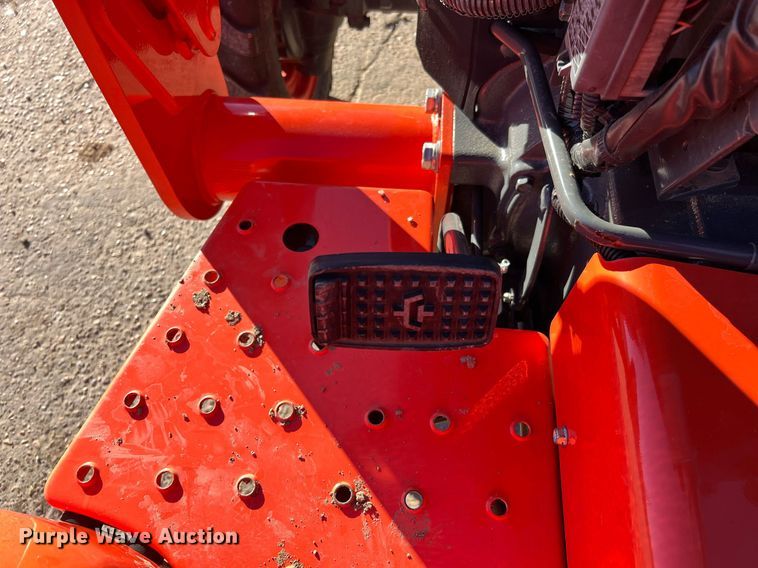 image for item MH9984 2018 Kubota L3301HST  MFWD tractor