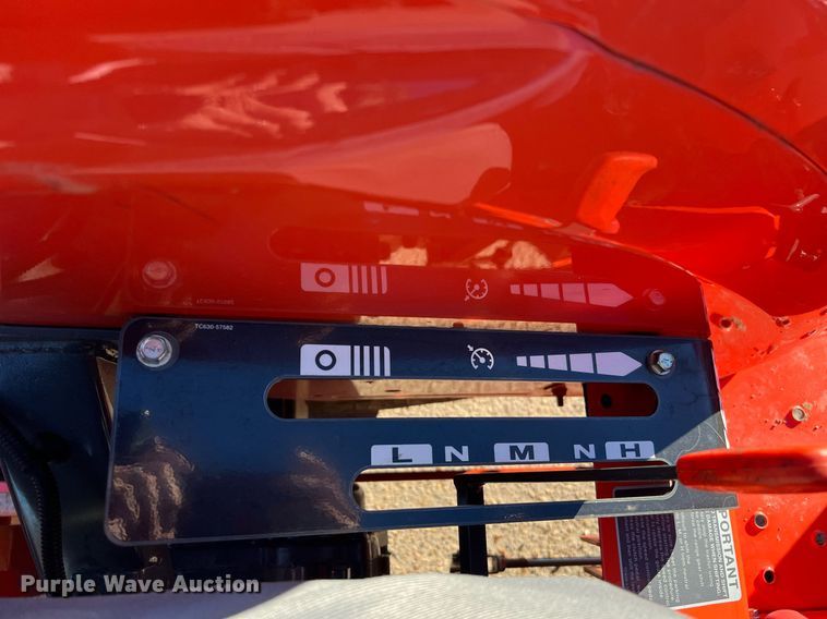 image for item MH9984 2018 Kubota L3301HST  MFWD tractor