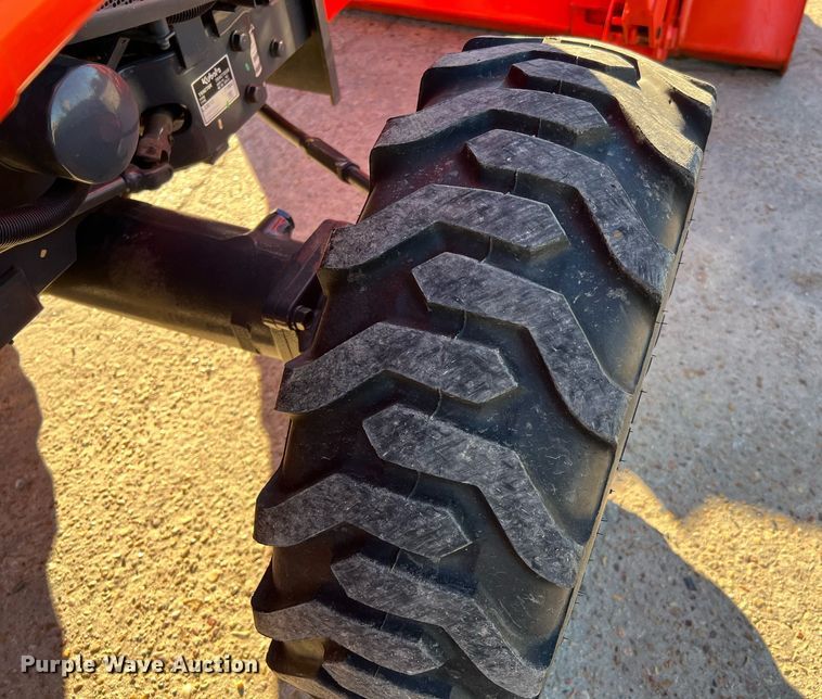 image for item MH9984 2018 Kubota L3301HST  MFWD tractor