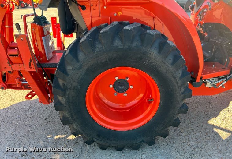 image for item MH9984 2018 Kubota L3301HST  MFWD tractor
