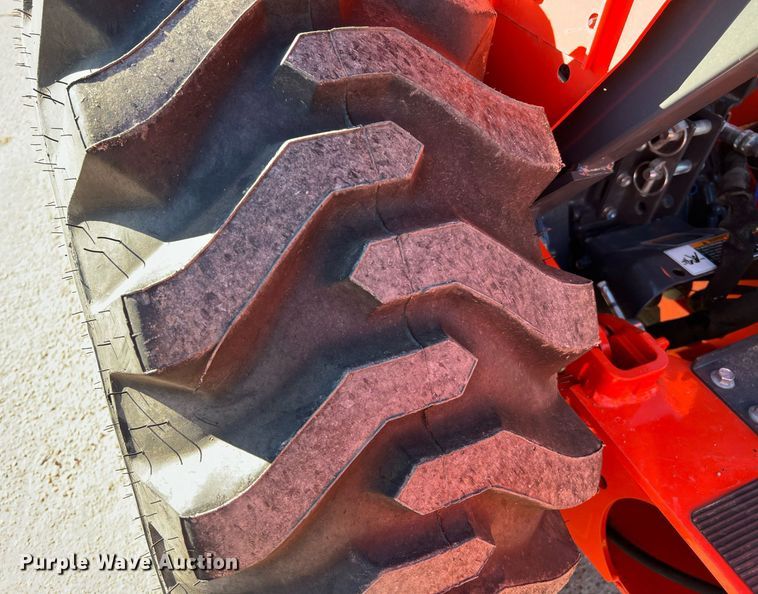 image for item MH9984 2018 Kubota L3301HST  MFWD tractor