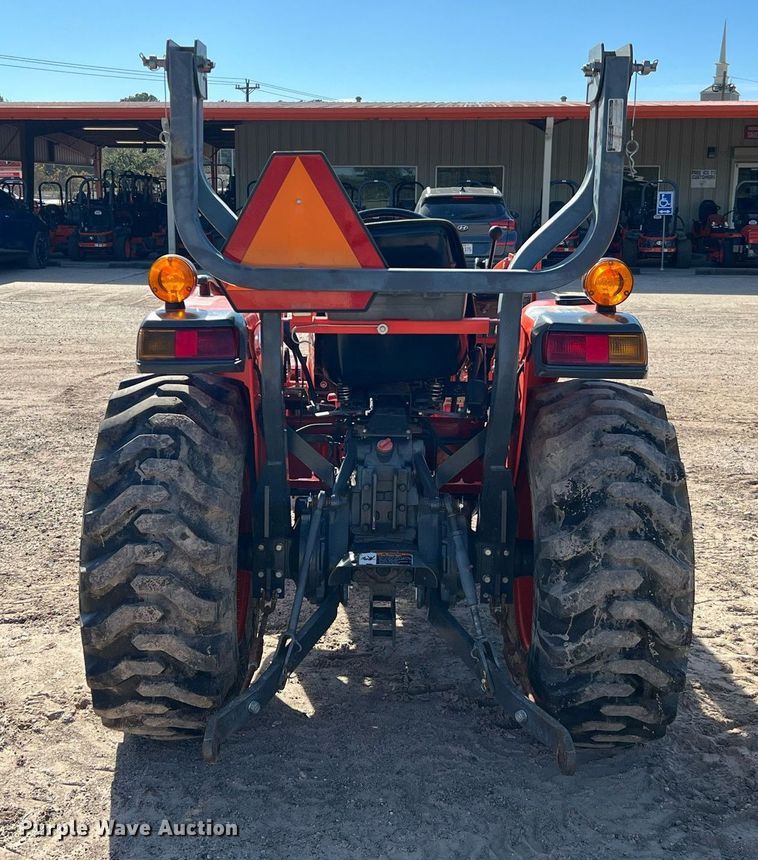 image for item MH9996 2017 Kubota L2501HST  MFWD tractor