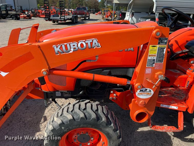 image for item MH9996 2017 Kubota L2501HST  MFWD tractor
