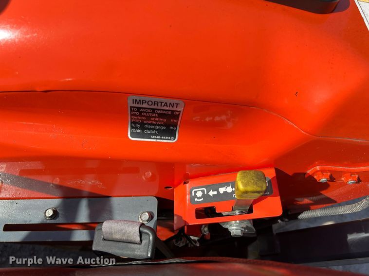 image for item MH9996 2017 Kubota L2501HST  MFWD tractor