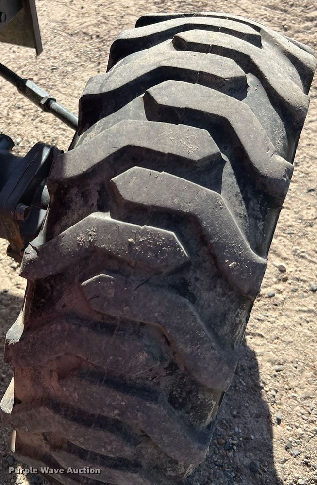 image for item MH9996 2017 Kubota L2501HST  MFWD tractor