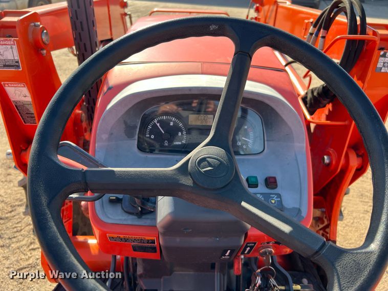 image for item MH9998 2013 Kubota M5140DT  MFWD tractor