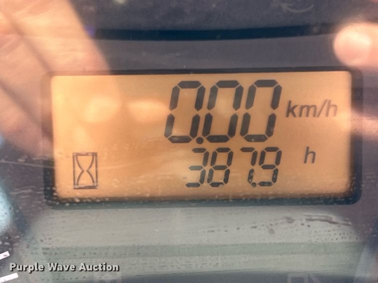 image for item MH9998 2013 Kubota M5140DT  MFWD tractor