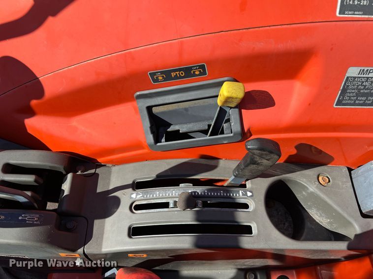 image for item MH9998 2013 Kubota M5140DT  MFWD tractor