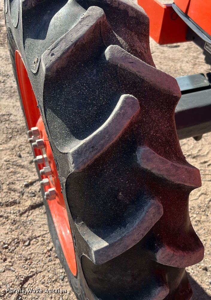 image for item MH9998 2013 Kubota M5140DT  MFWD tractor