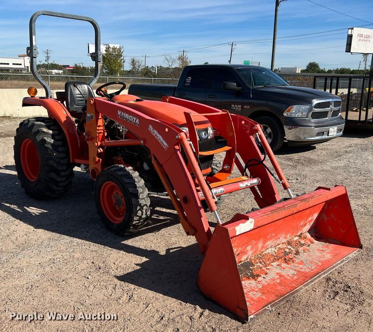 image for item MH9999 2017 Kubota L2501HST  MFWD tractor