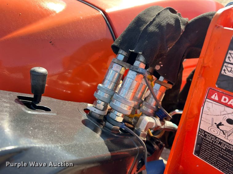 image for item MH9999 2017 Kubota L2501HST  MFWD tractor