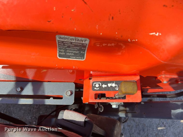 image for item MH9999 2017 Kubota L2501HST  MFWD tractor