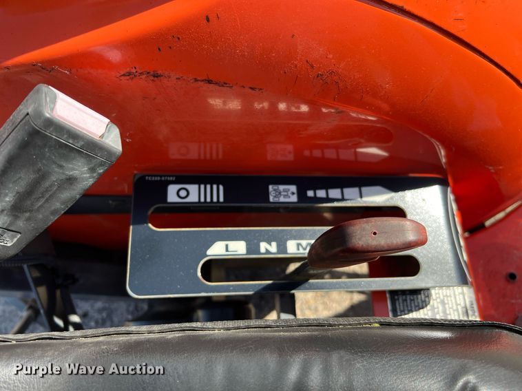 image for item MH9999 2017 Kubota L2501HST  MFWD tractor