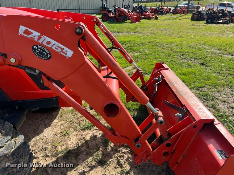 image for item MI9000 2018 Kubota MX5200HST  MFWD tractor