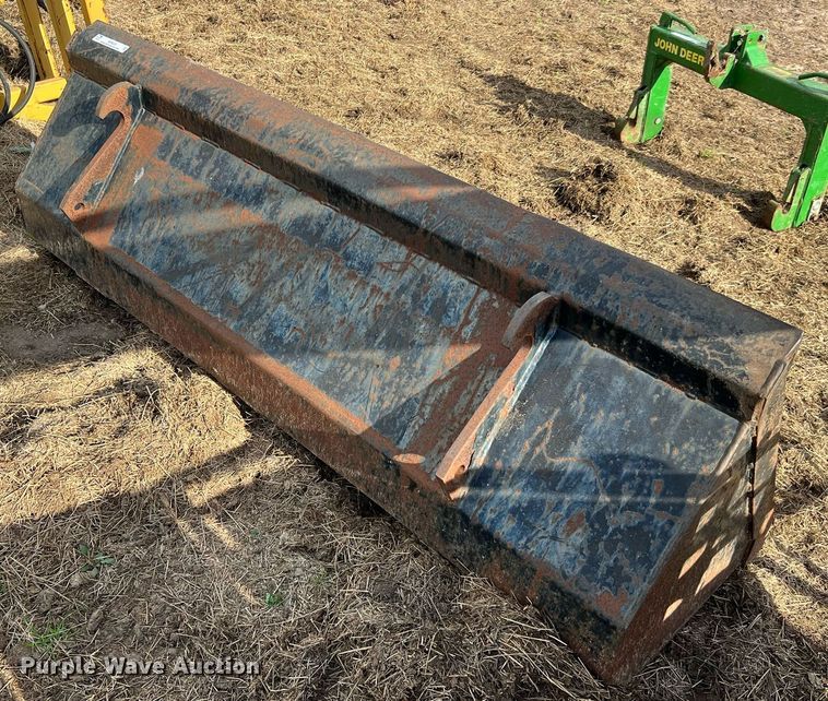 image for item MI9020 Loader bucket