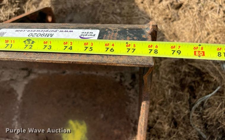 image for item MI9020 Loader bucket