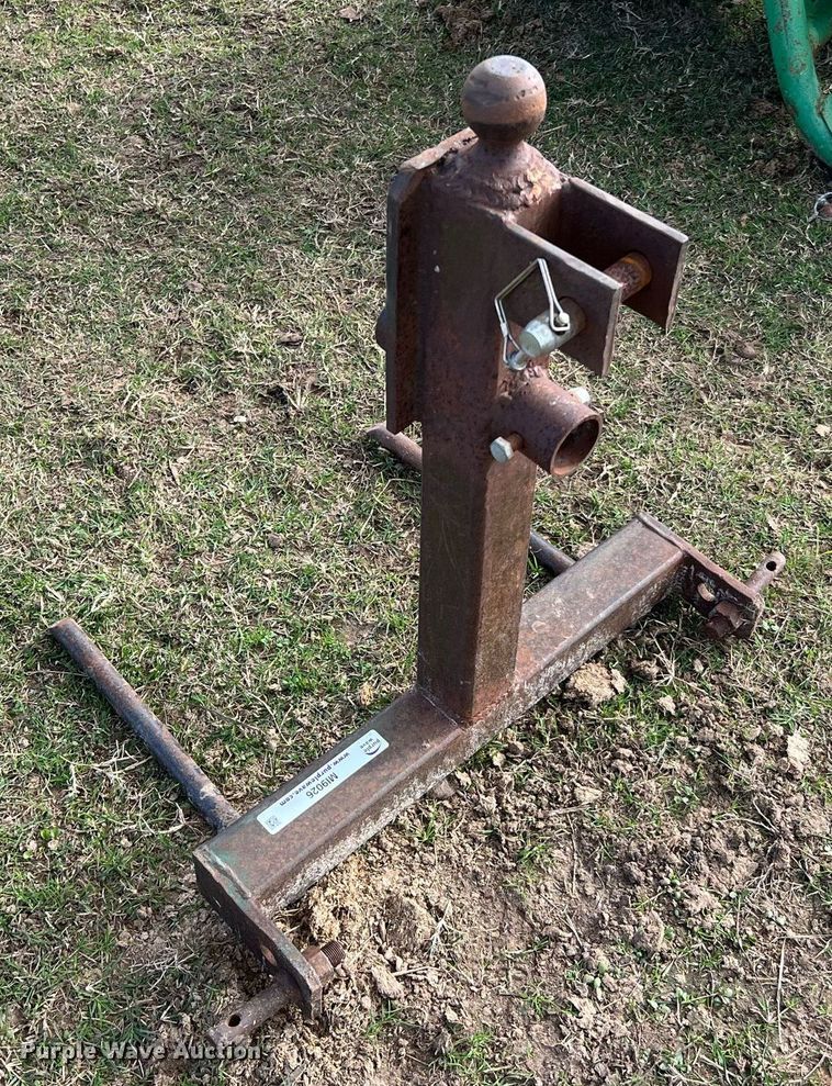 image for item MI9026 Three point hitch