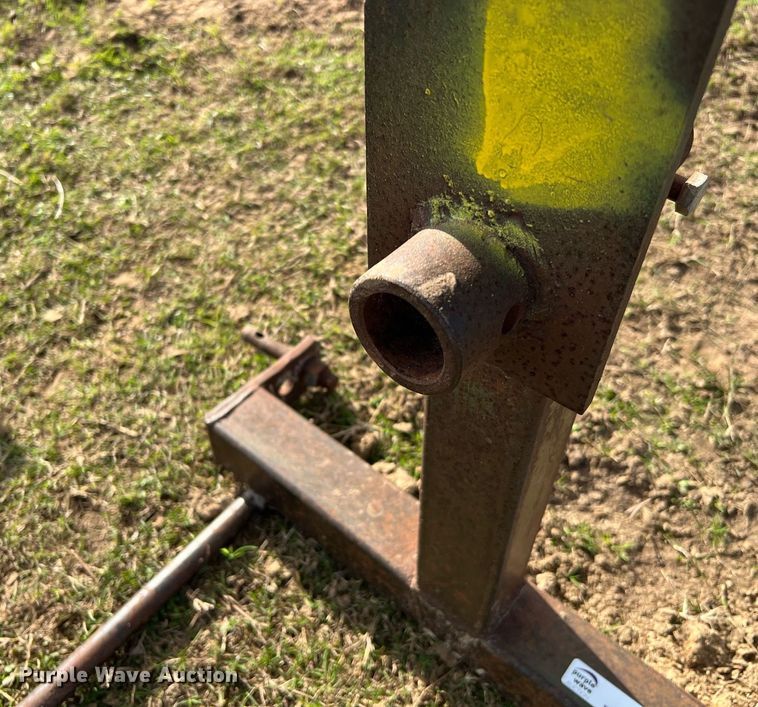 image for item MI9026 Three point hitch