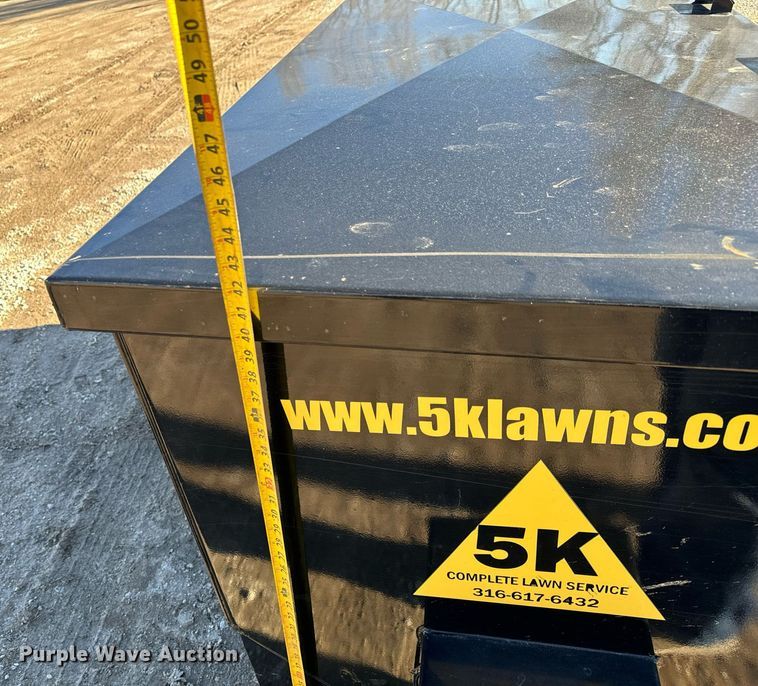 image for item NI9594 2020 Crownline Cattle Feeders S32 Manual  cake feeder