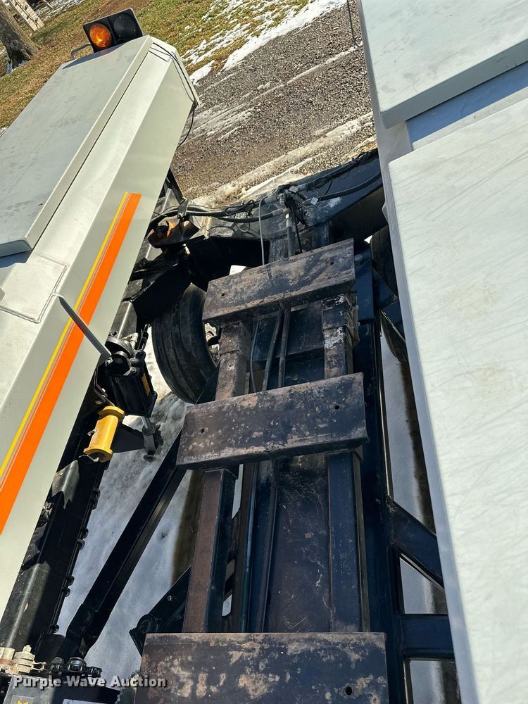 image for item NL9278 CrustBuster 4025 DD40x7.5  grain drill