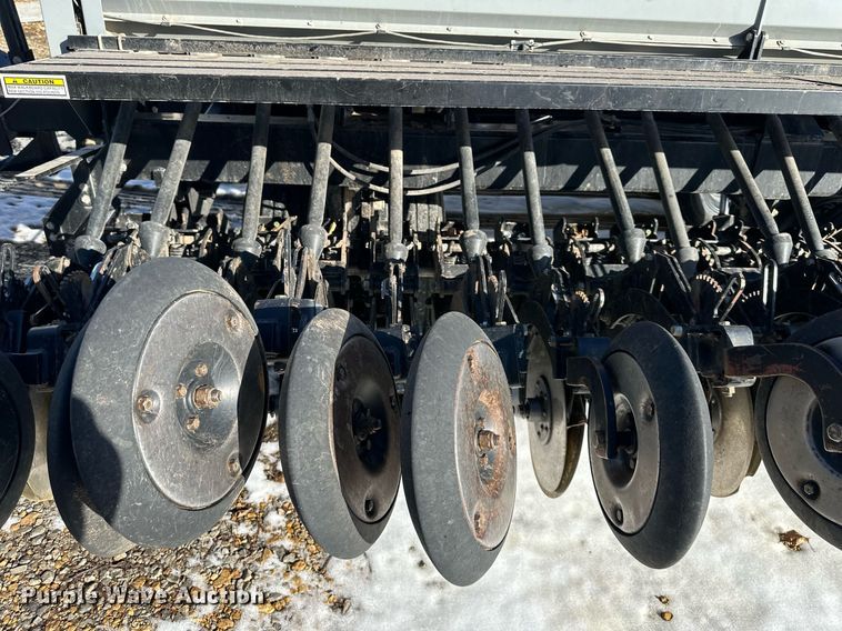 image for item NL9278 CrustBuster 4025 DD40x7.5  grain drill