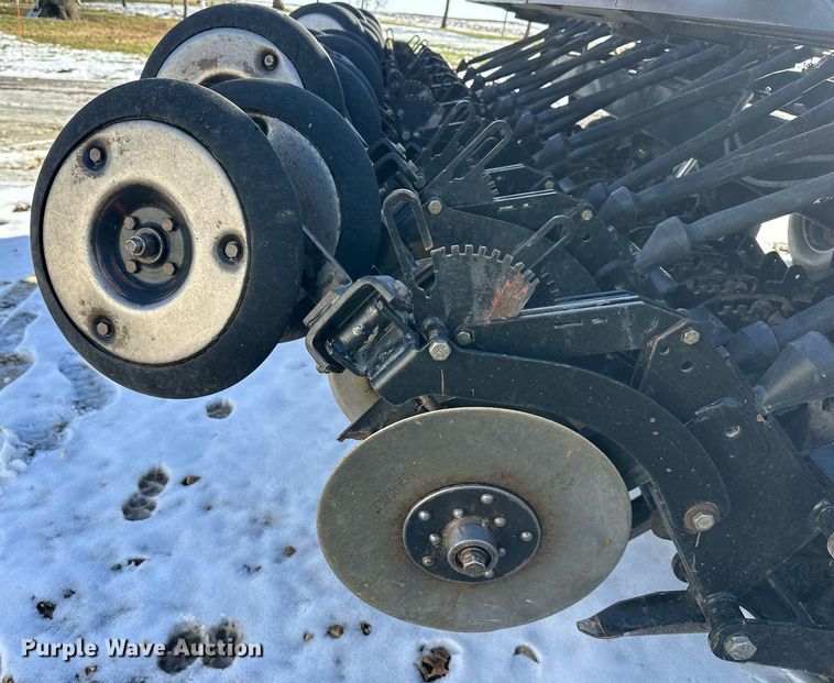 image for item NL9278 CrustBuster 4025 DD40x7.5  grain drill