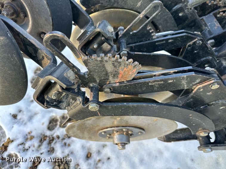 image for item NL9278 CrustBuster 4025 DD40x7.5  grain drill