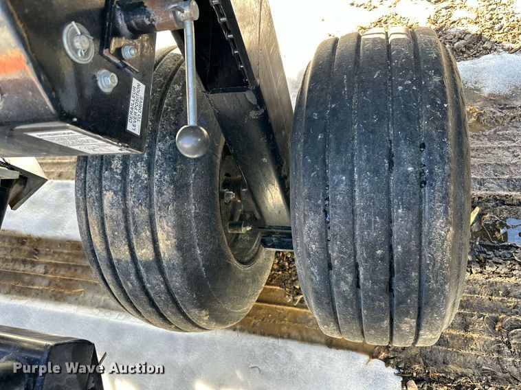 image for item NL9278 CrustBuster 4025 DD40x7.5  grain drill