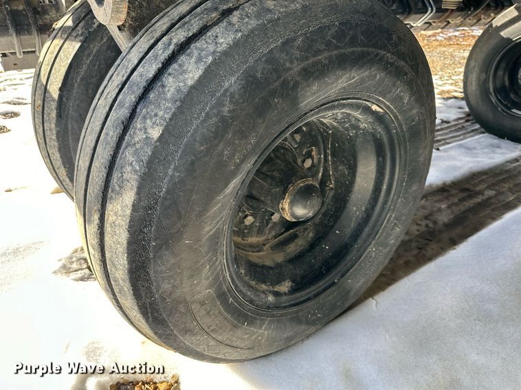 image for item NL9278 CrustBuster 4025 DD40x7.5  grain drill