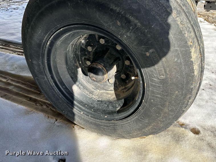 image for item NL9278 CrustBuster 4025 DD40x7.5  grain drill