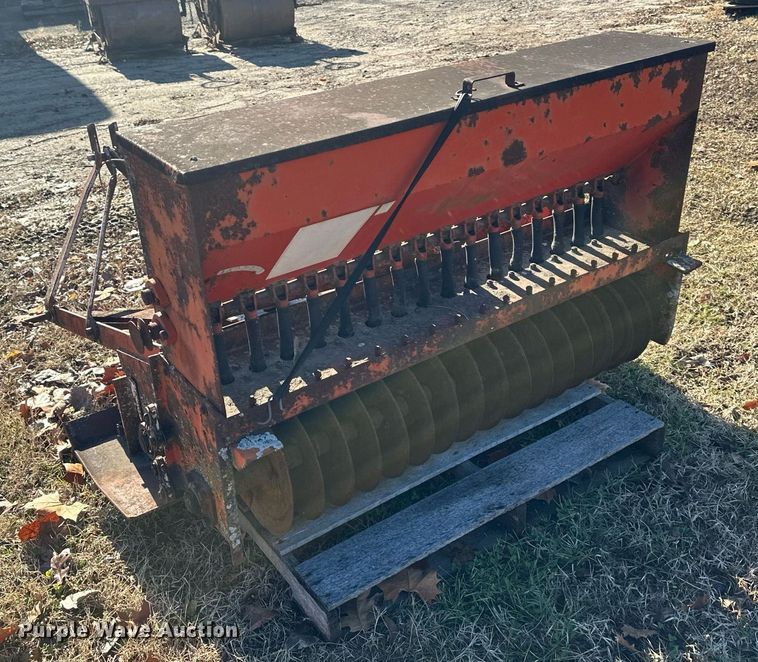 image for item NL9299 Seeder