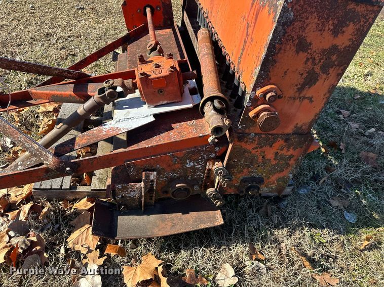 image for item NL9299 Seeder