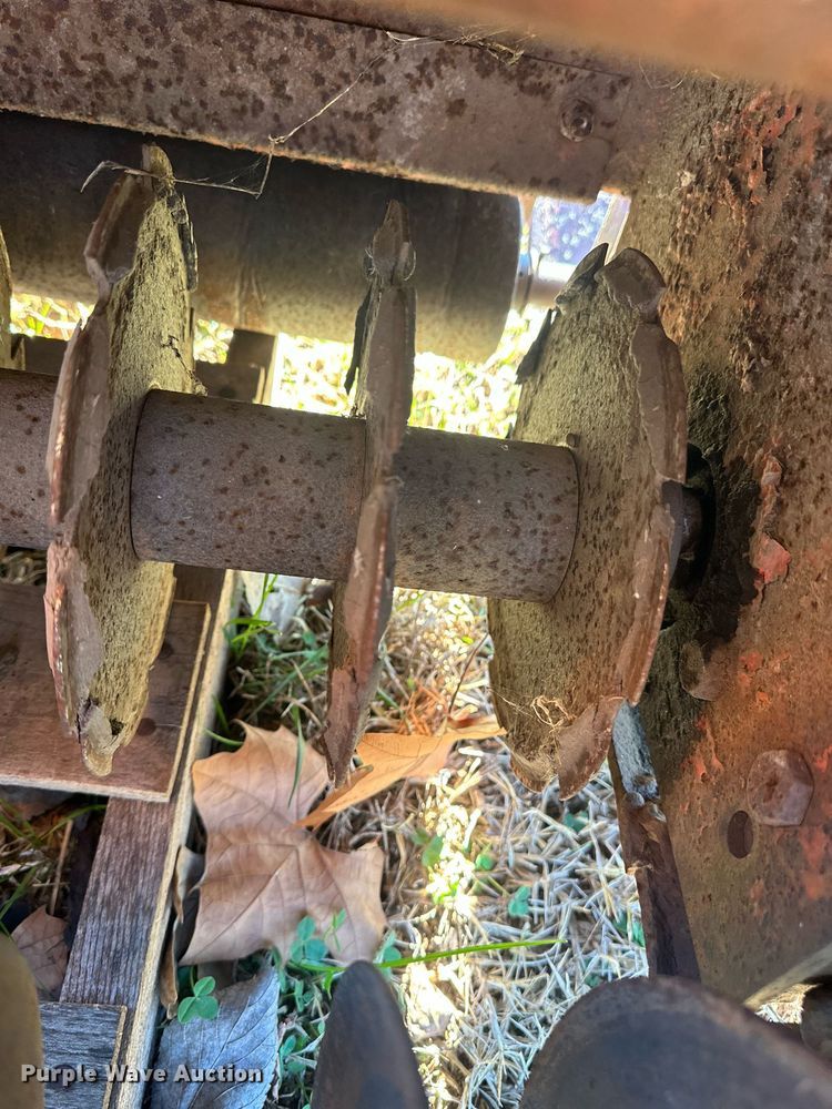 image for item NL9299 Seeder