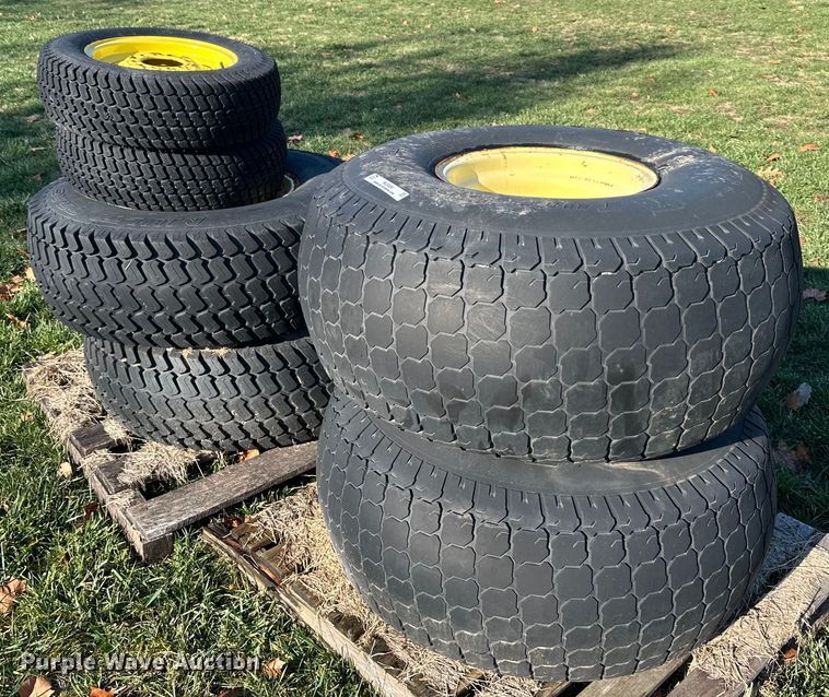 image for item NL9304 (6) John Deere wheels and tires