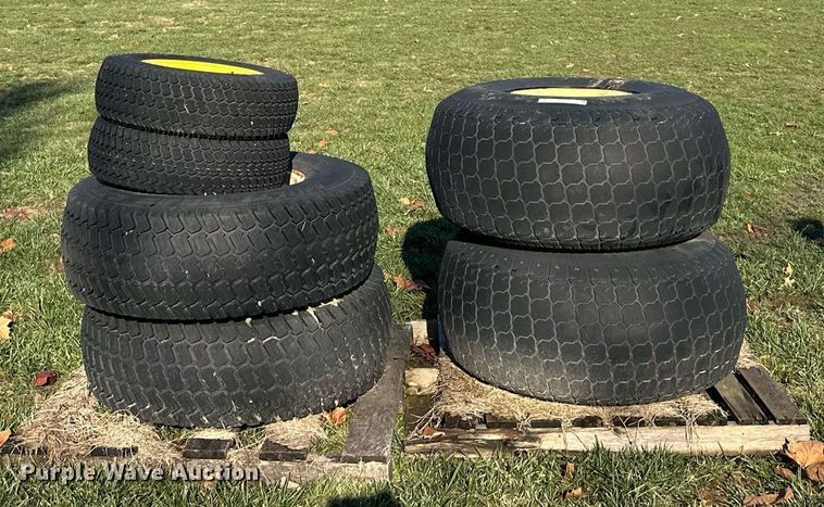 image for item NL9304 (6) John Deere wheels and tires