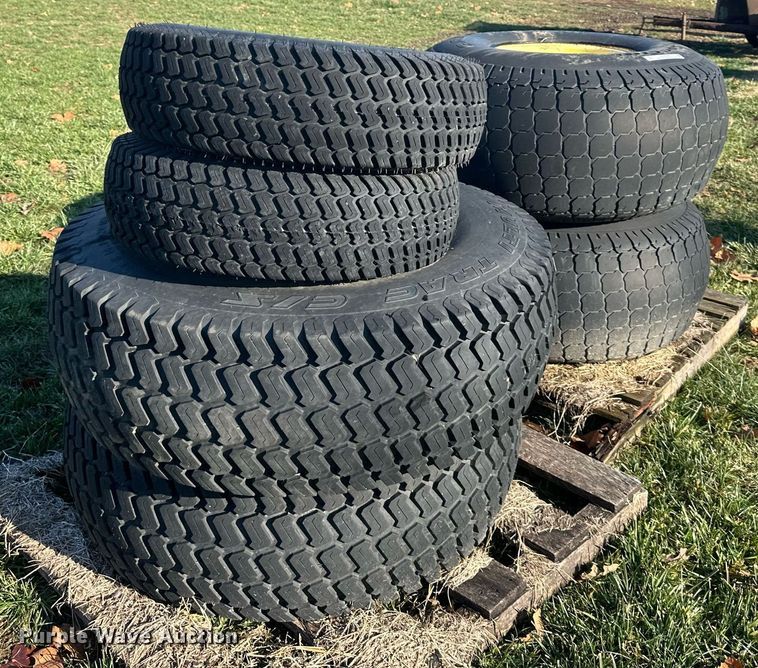 image for item NL9304 (6) John Deere wheels and tires