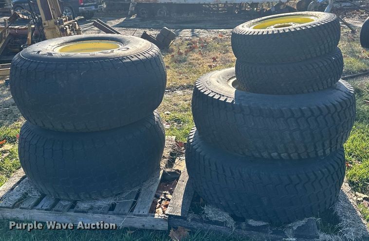 image for item NL9304 (6) John Deere wheels and tires