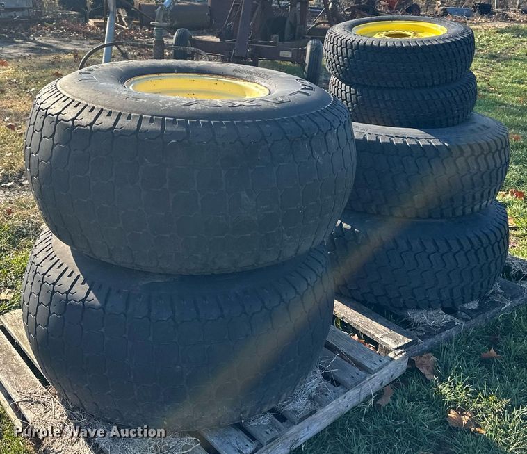 image for item NL9304 (6) John Deere wheels and tires