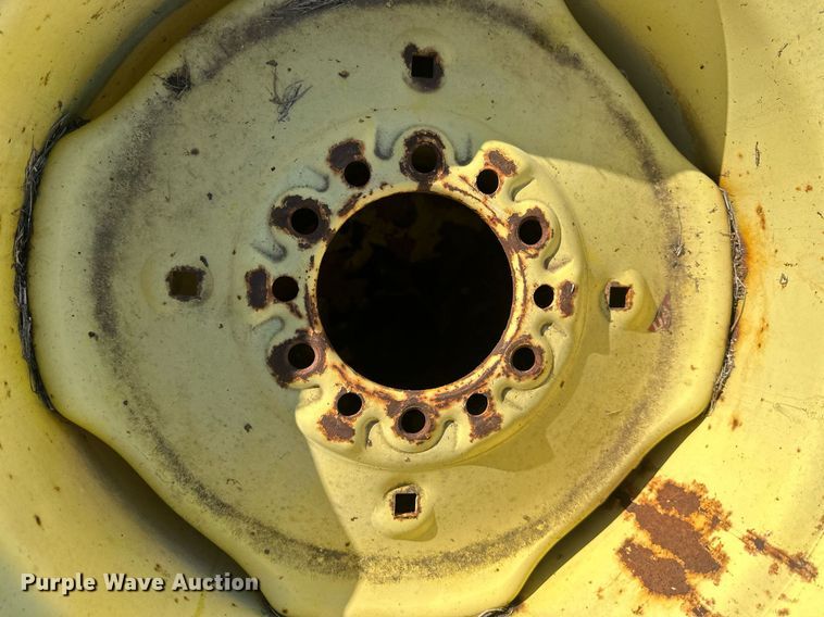 image for item NL9304 (6) John Deere wheels and tires