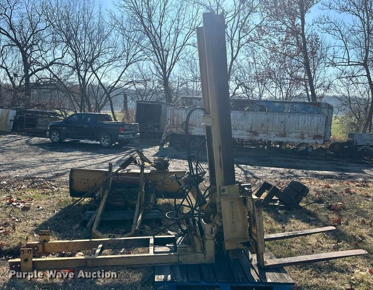 image for item NL9305 Tractor attachments