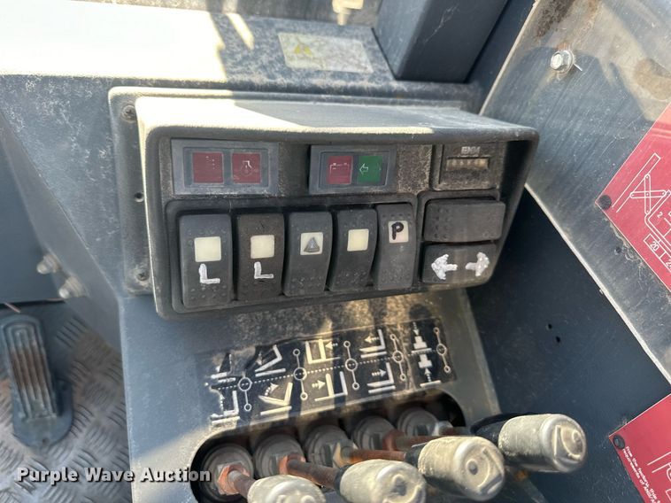 image for item NL9308 1998 Piggy back E33PX  forklift